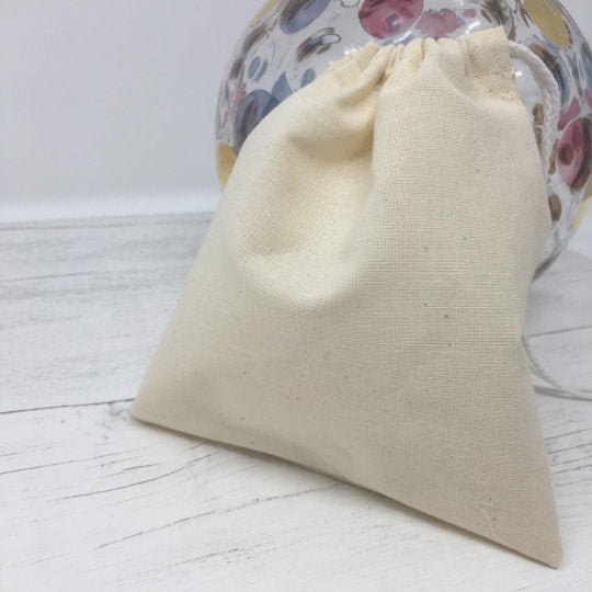 Set of 10 Organic Cotton Facial Rounds with Wash Bag